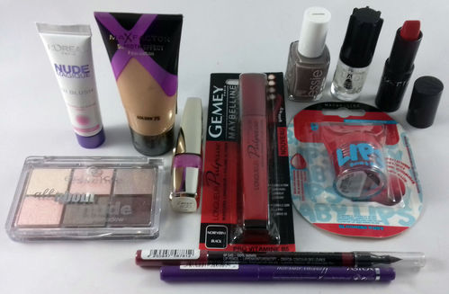 11-teilige Kosmetikbox mit nahmhaften Firmen Essie, Loreal